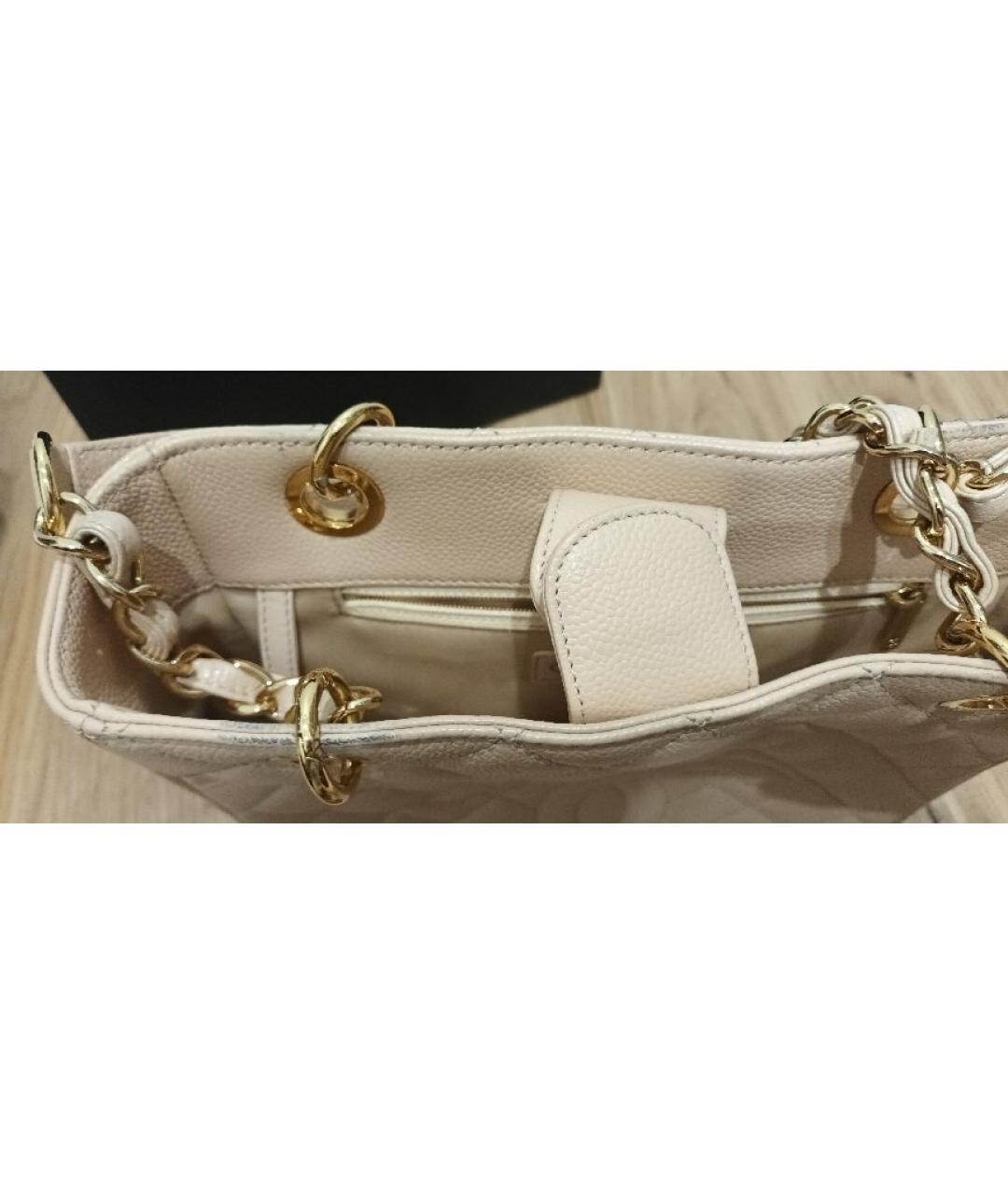 CHANEL Бежевая кожаная сумка через плечо, фото 4