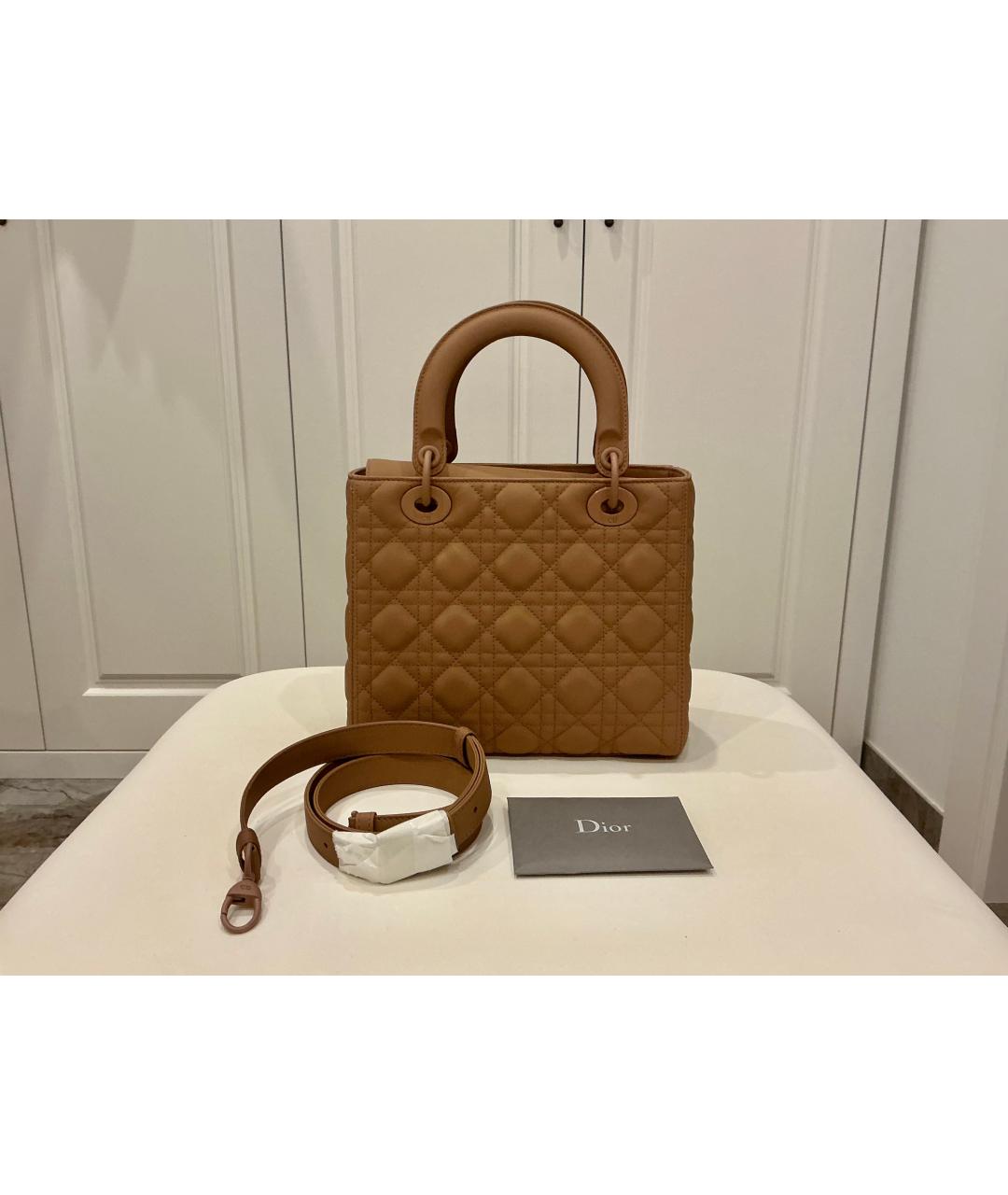 CHRISTIAN DIOR Коричневая кожаная сумка с короткими ручками, фото 2