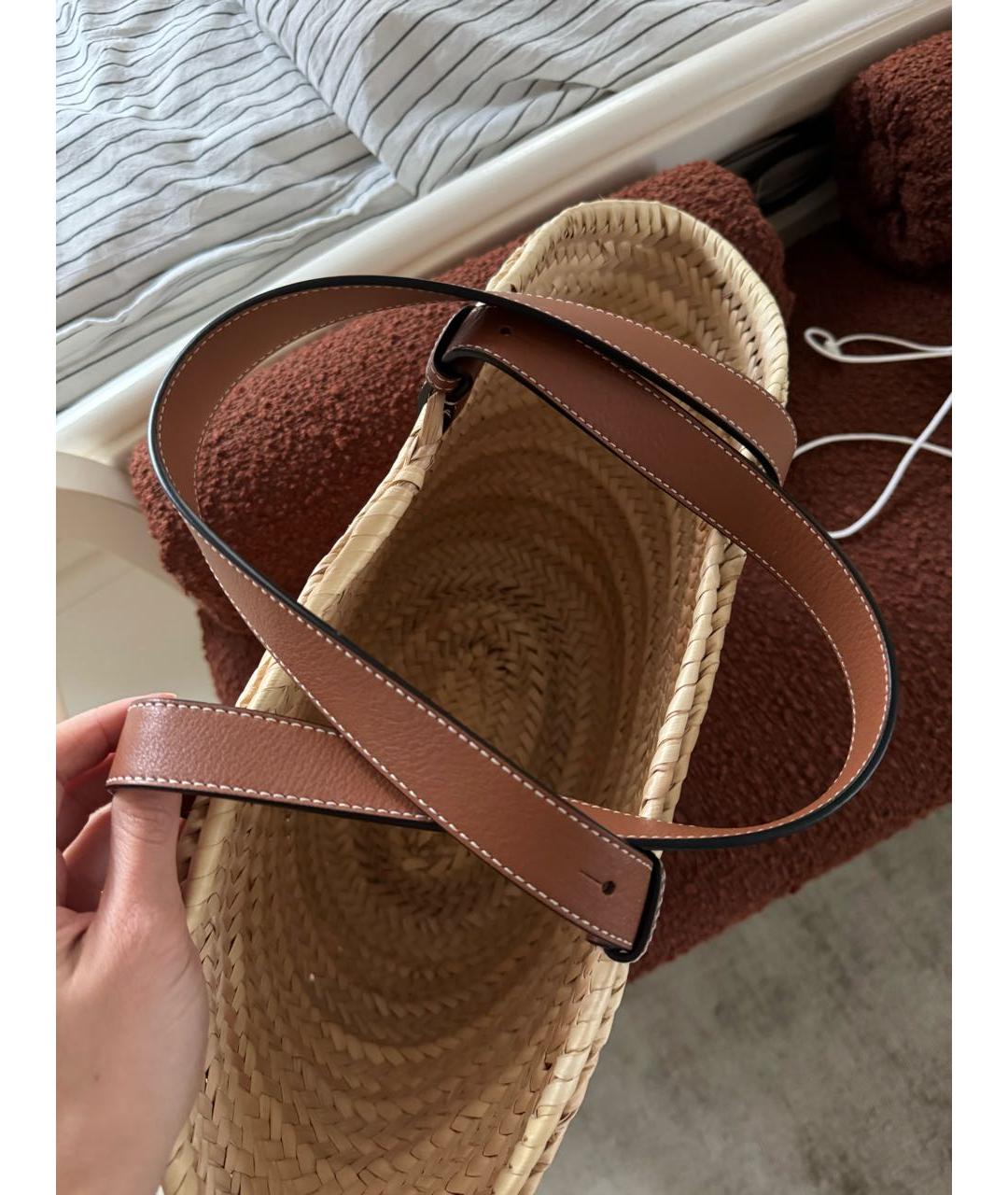 LOEWE Бежевая пелетеная пляжная сумка, фото 4