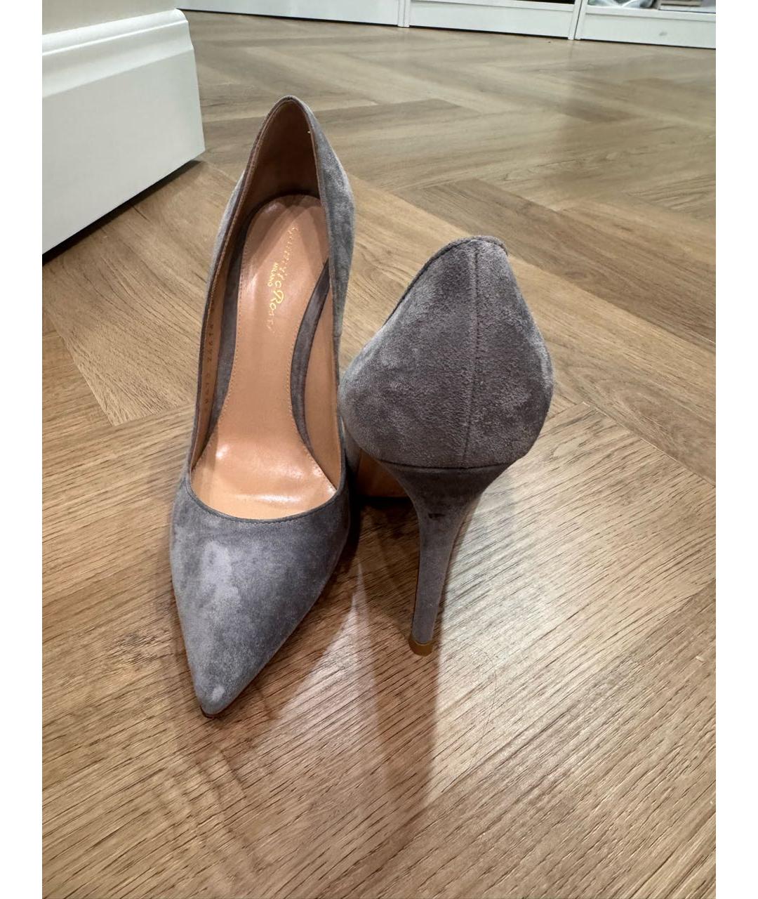 GIANVITO ROSSI Серые замшевые туфли, фото 3