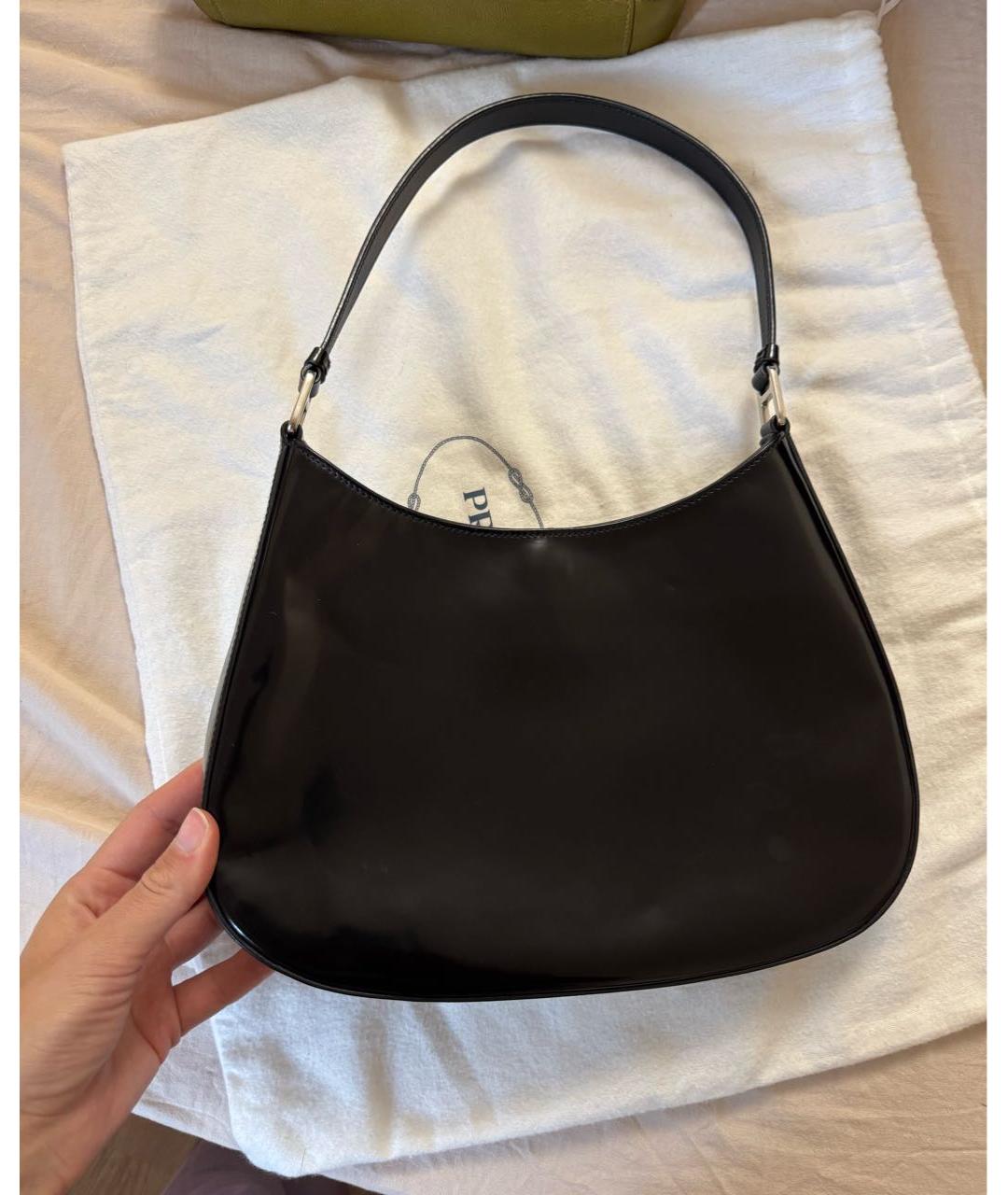 PRADA Черная сумка через плечо из лакированной кожи, фото 3