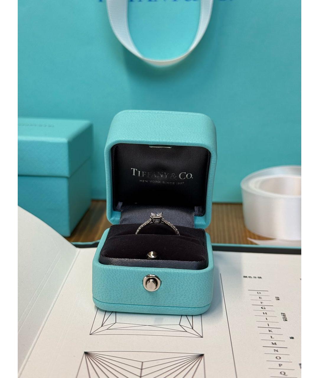 TIFFANY&CO Белое платиновое кольцо, фото 2