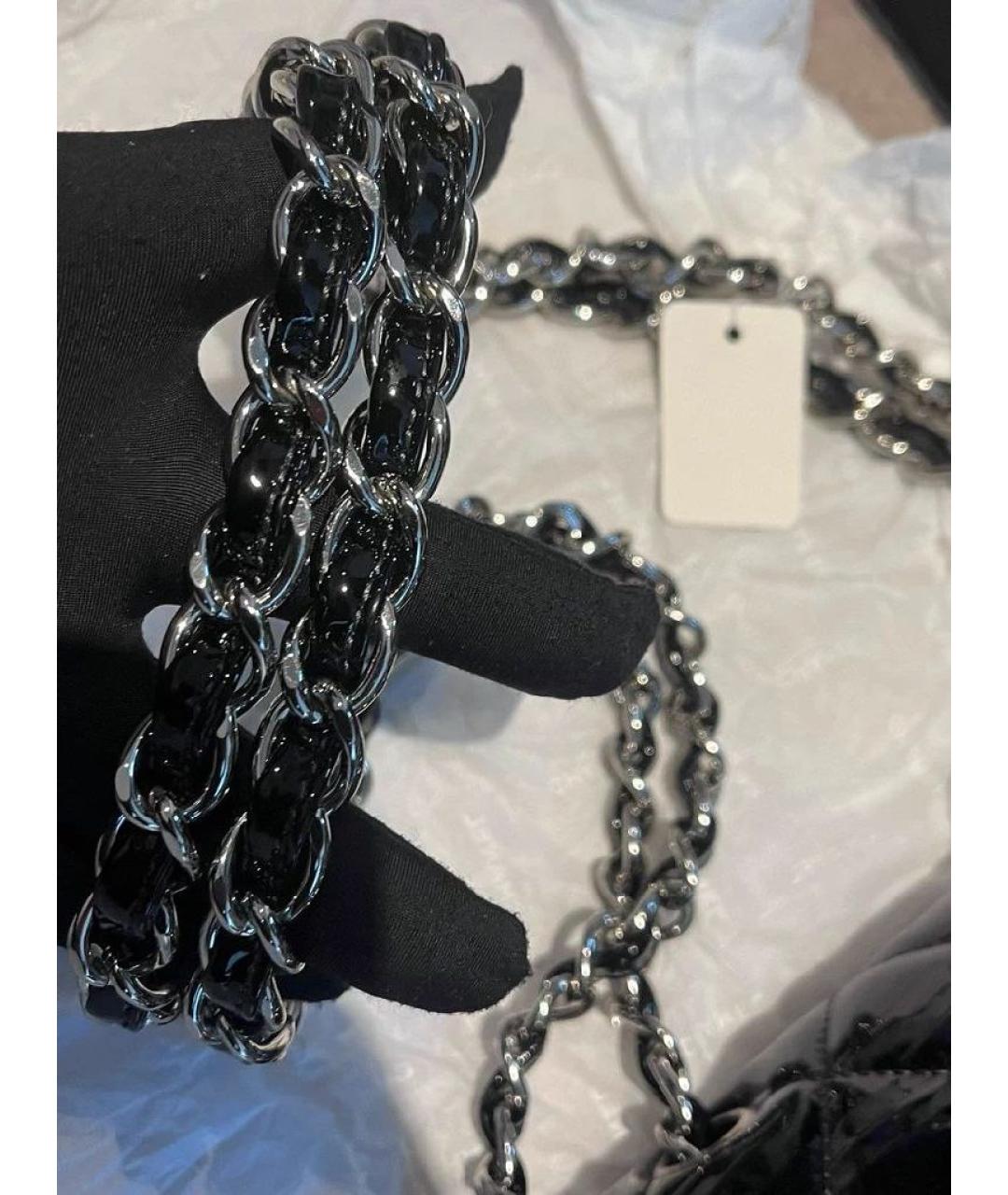 CHANEL Черная сумка через плечо из лакированной кожи, фото 6