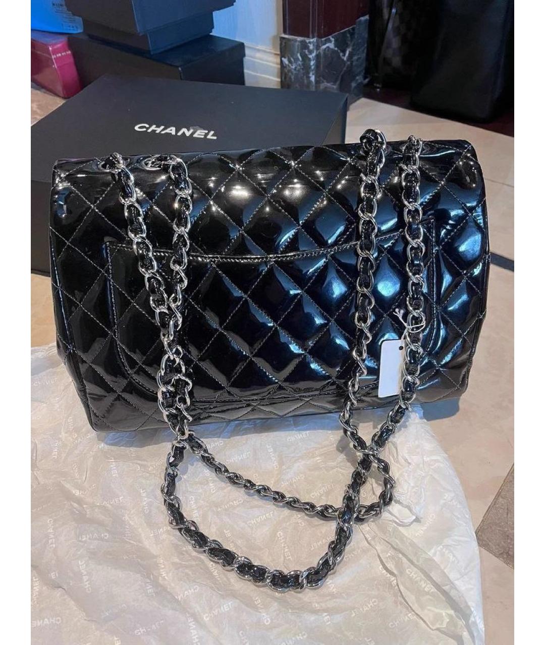 CHANEL Черная сумка через плечо из лакированной кожи, фото 3