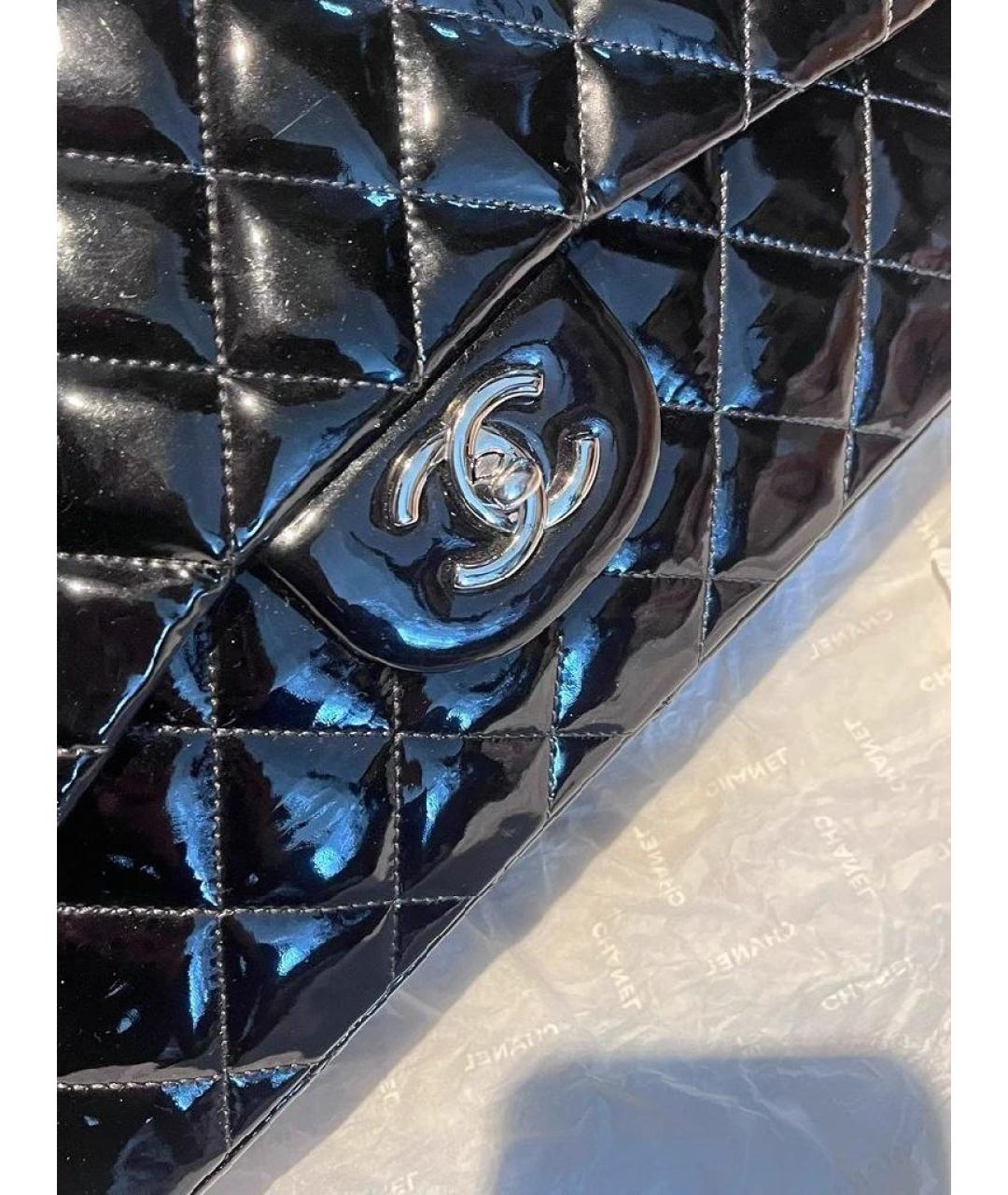 CHANEL Черная сумка через плечо из лакированной кожи, фото 2