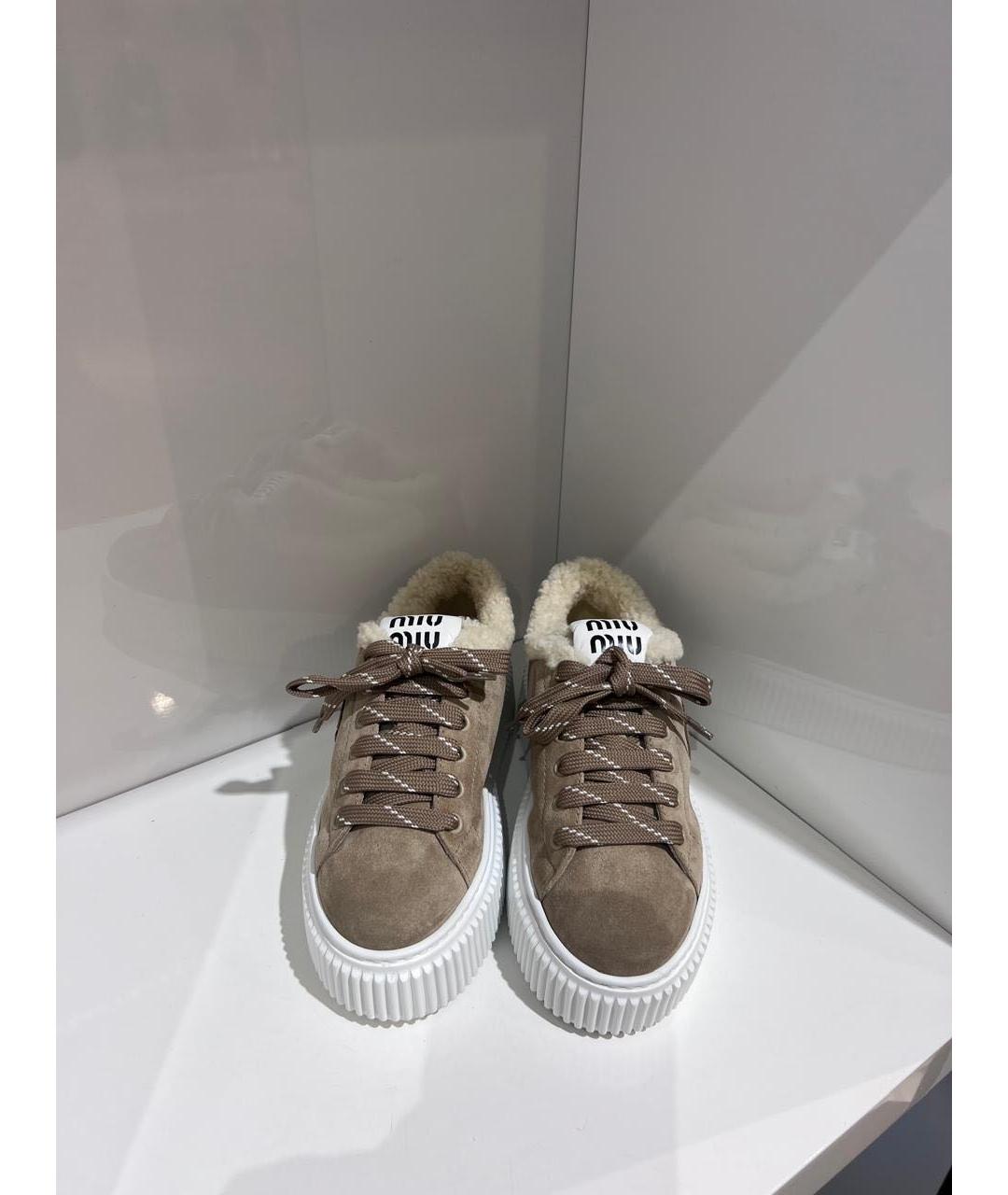 MIU MIU Бежевые замшевые кеды, фото 2