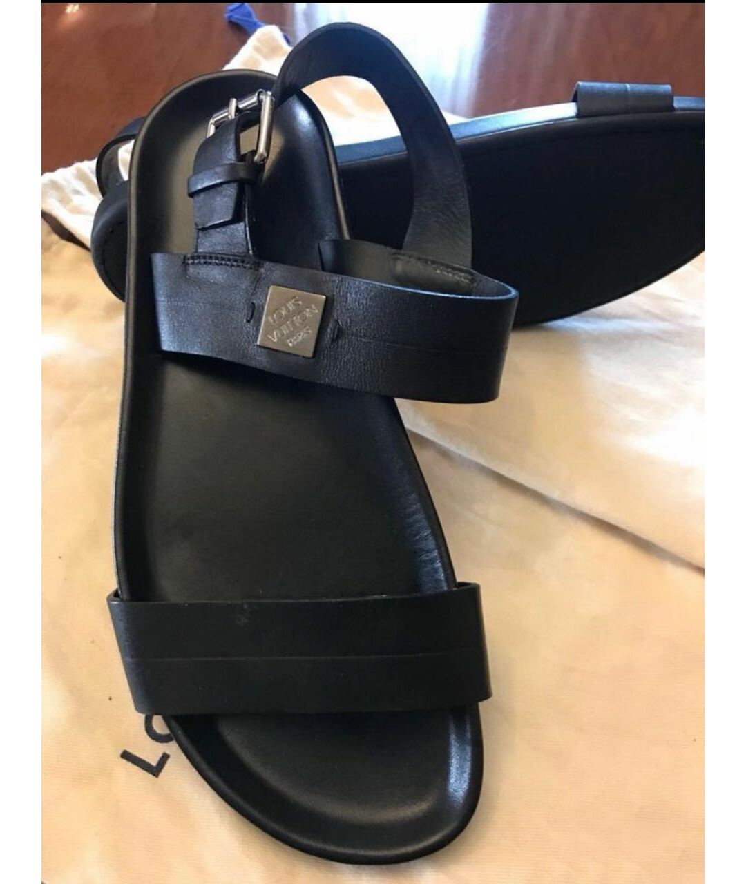 LOUIS VUITTON PRE-OWNED Черные кожаные сандалии, фото 2
