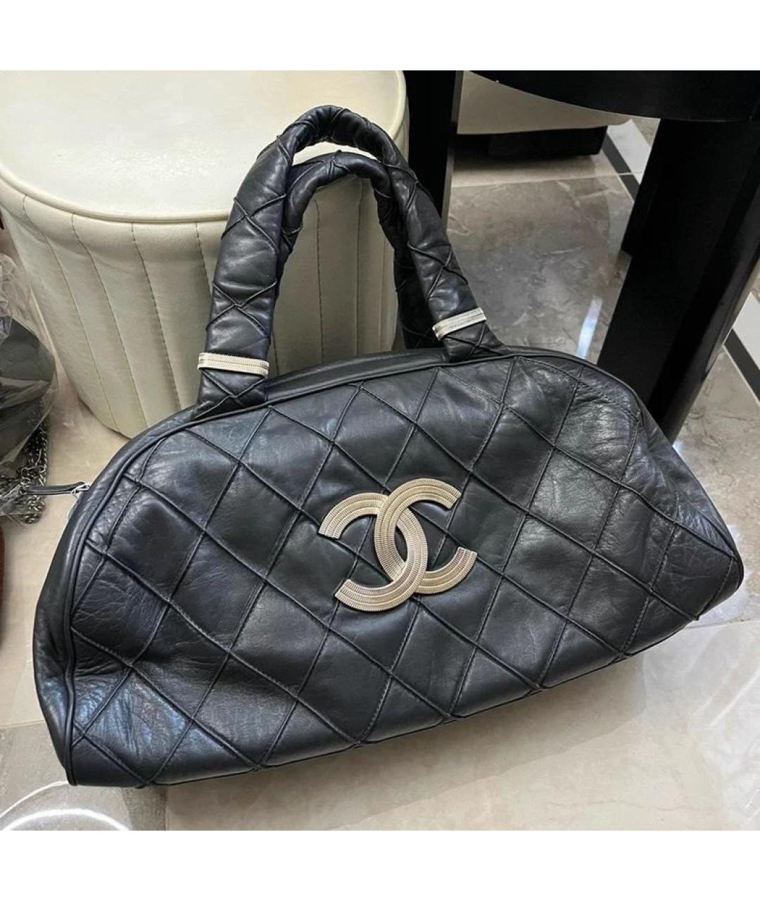 CHANEL Черная кожаная сумка с короткими ручками, фото 9