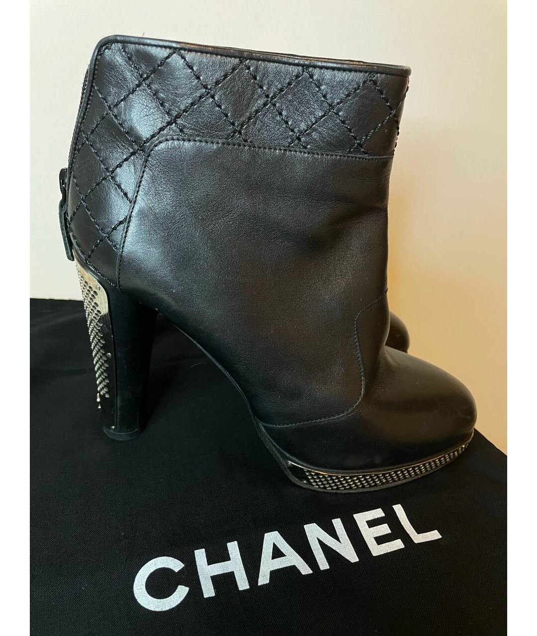 CHANEL Черные кожаные ботильоны, фото 6