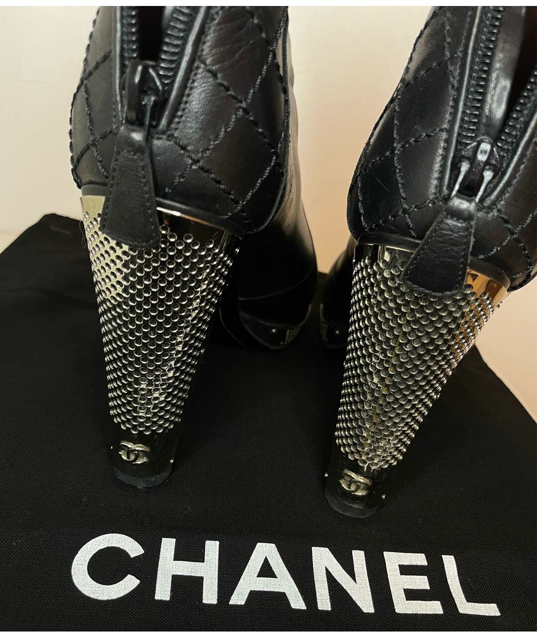 CHANEL Черные кожаные ботильоны, фото 3
