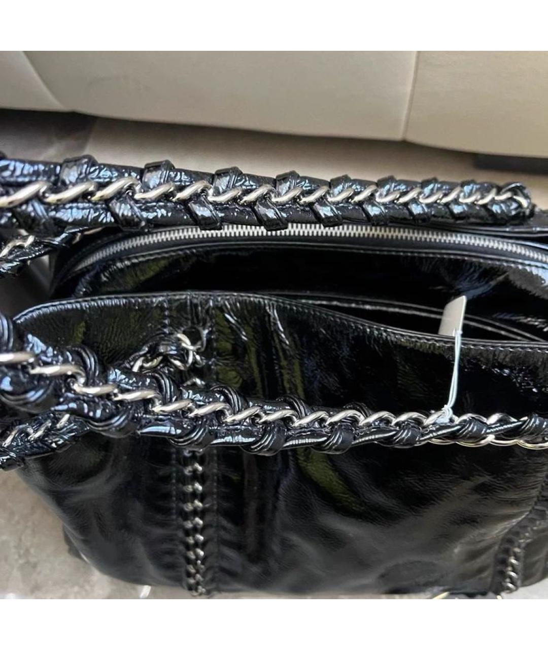 CHANEL Черная сумка тоут из лакированной кожи, фото 4