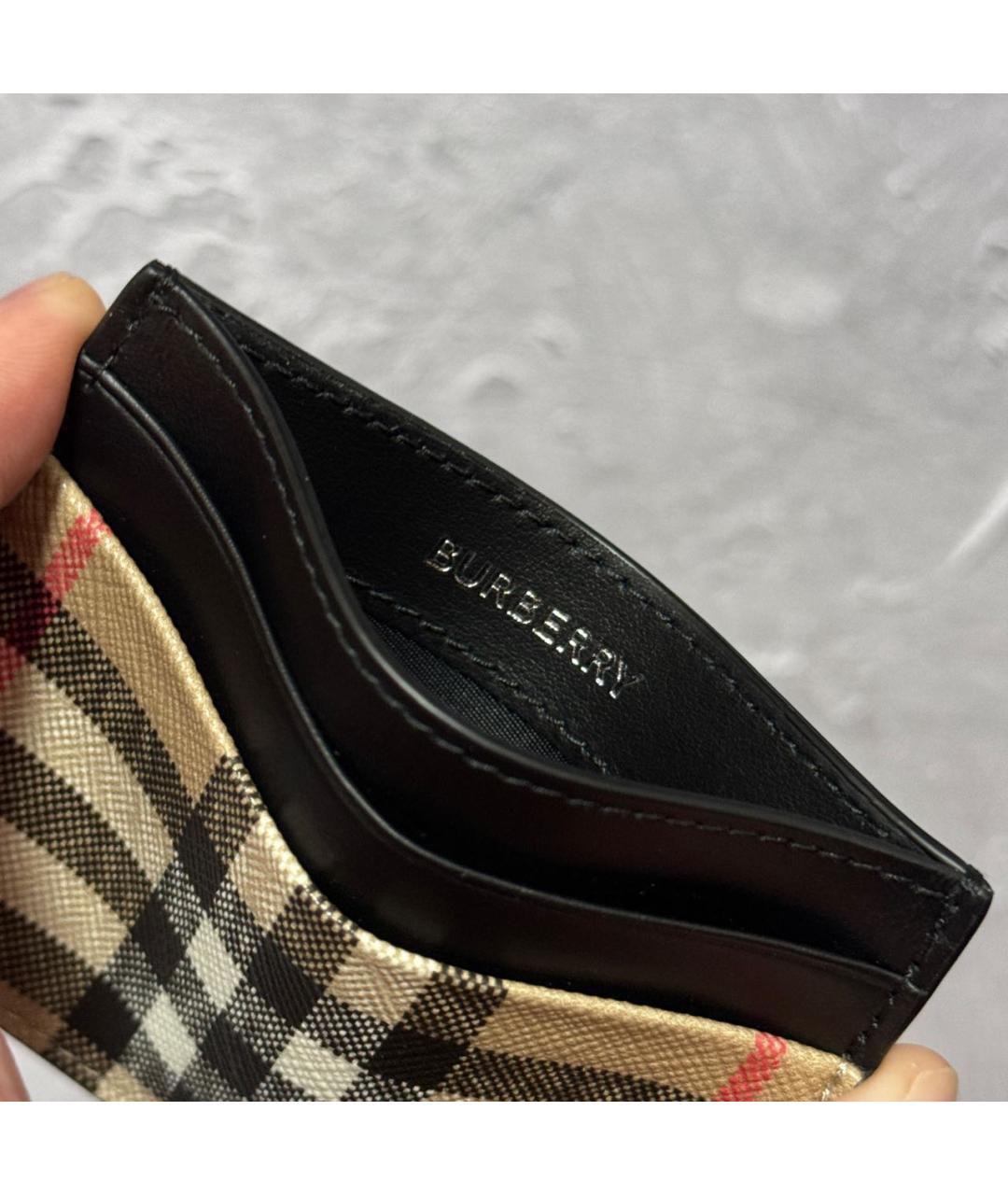 BURBERRY Бежевый кожаный кардхолдер, фото 7