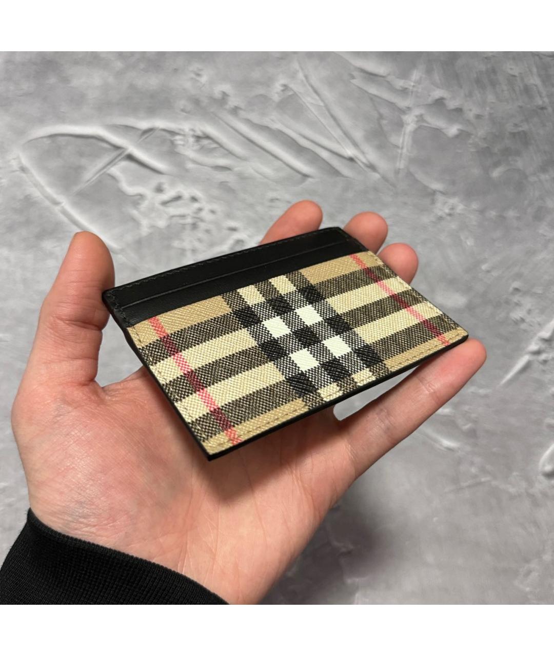 BURBERRY Бежевый кожаный кардхолдер, фото 4