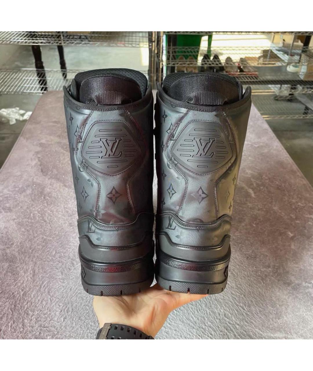 LOUIS VUITTON Черные резиновые высокие ботинки, фото 3