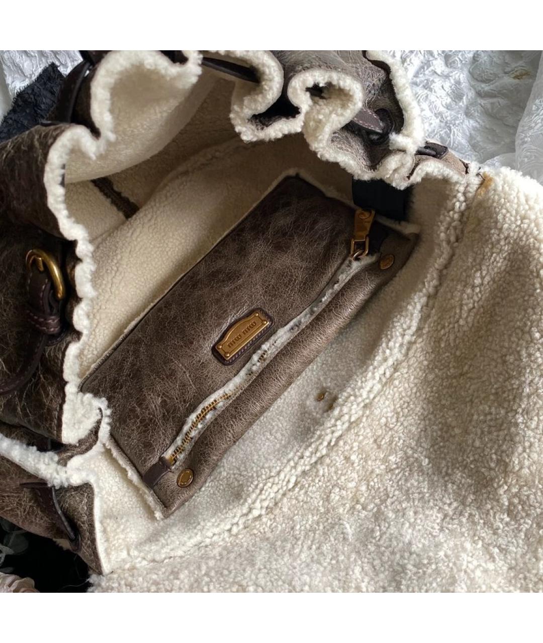 MIU MIU Коричневая меховая сумка с короткими ручками, фото 3