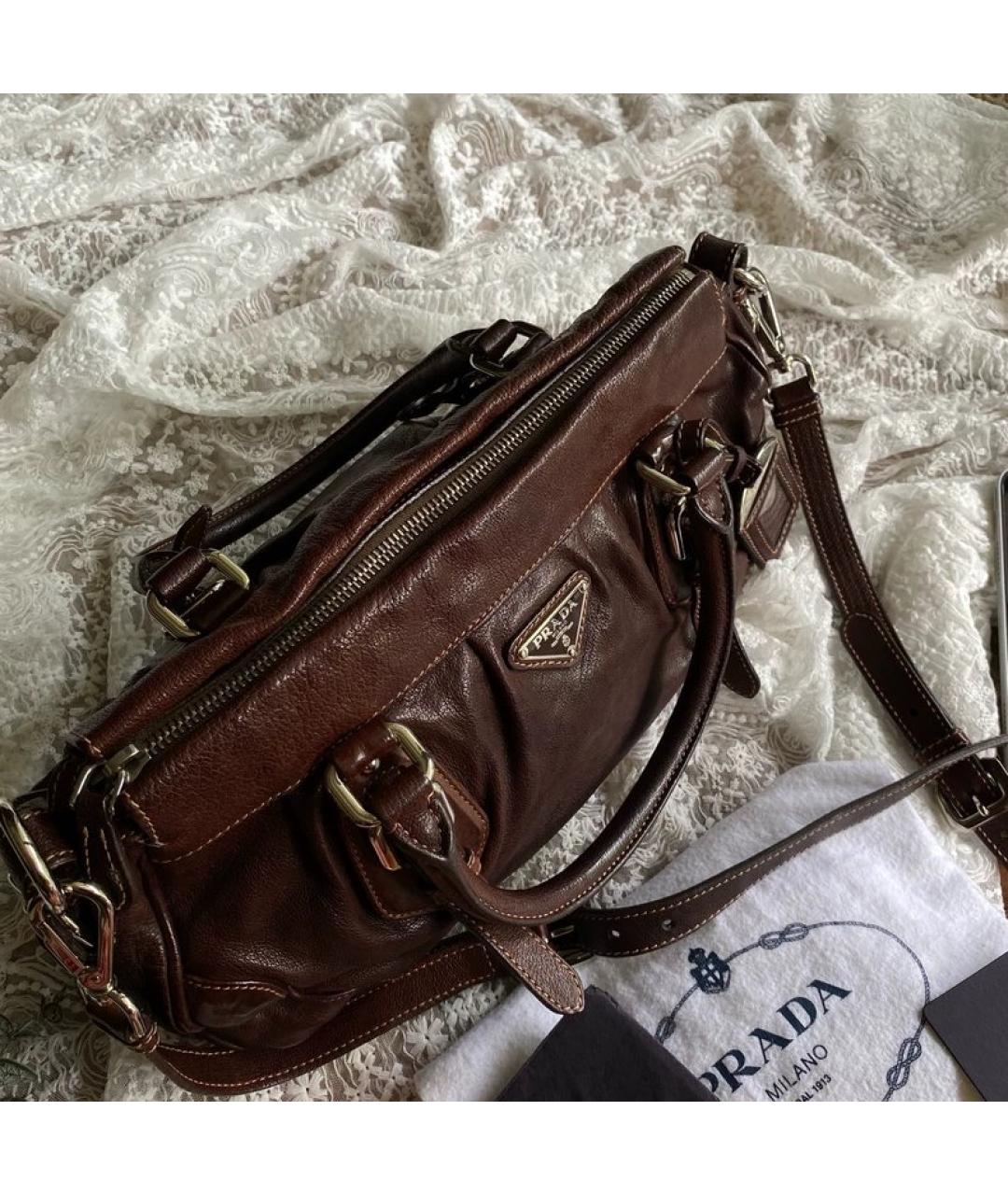 PRADA Коричневая кожаная сумка с короткими ручками, фото 2