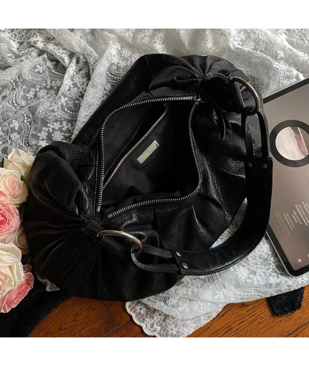 MIU MIU Черная кожаная сумка с короткими ручками, фото 3