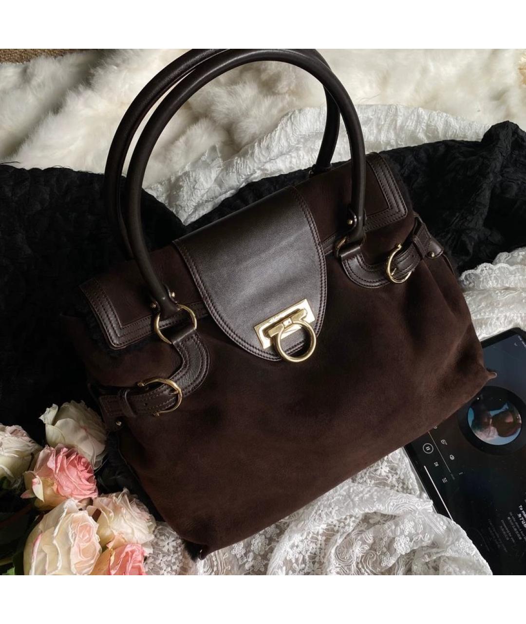 FERRAGAMO Коричневая замшевая сумка с короткими ручками, фото 9