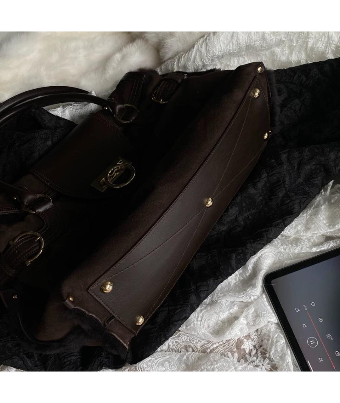 FERRAGAMO Коричневая замшевая сумка с короткими ручками, фото 2