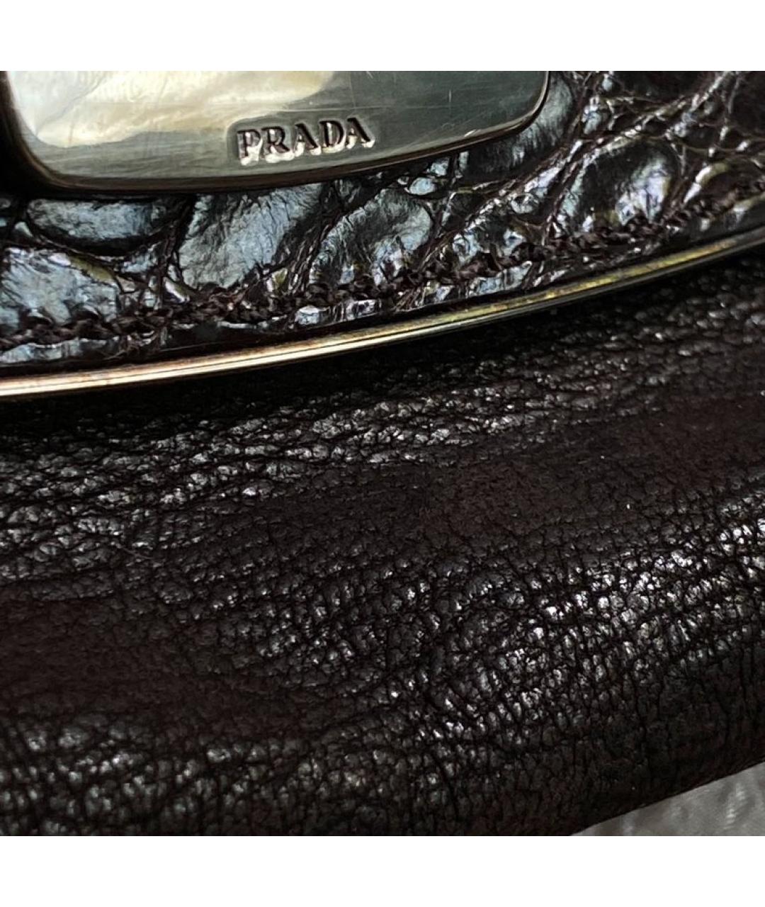 PRADA Черная сумка с короткими ручками из экзотической кожи, фото 3
