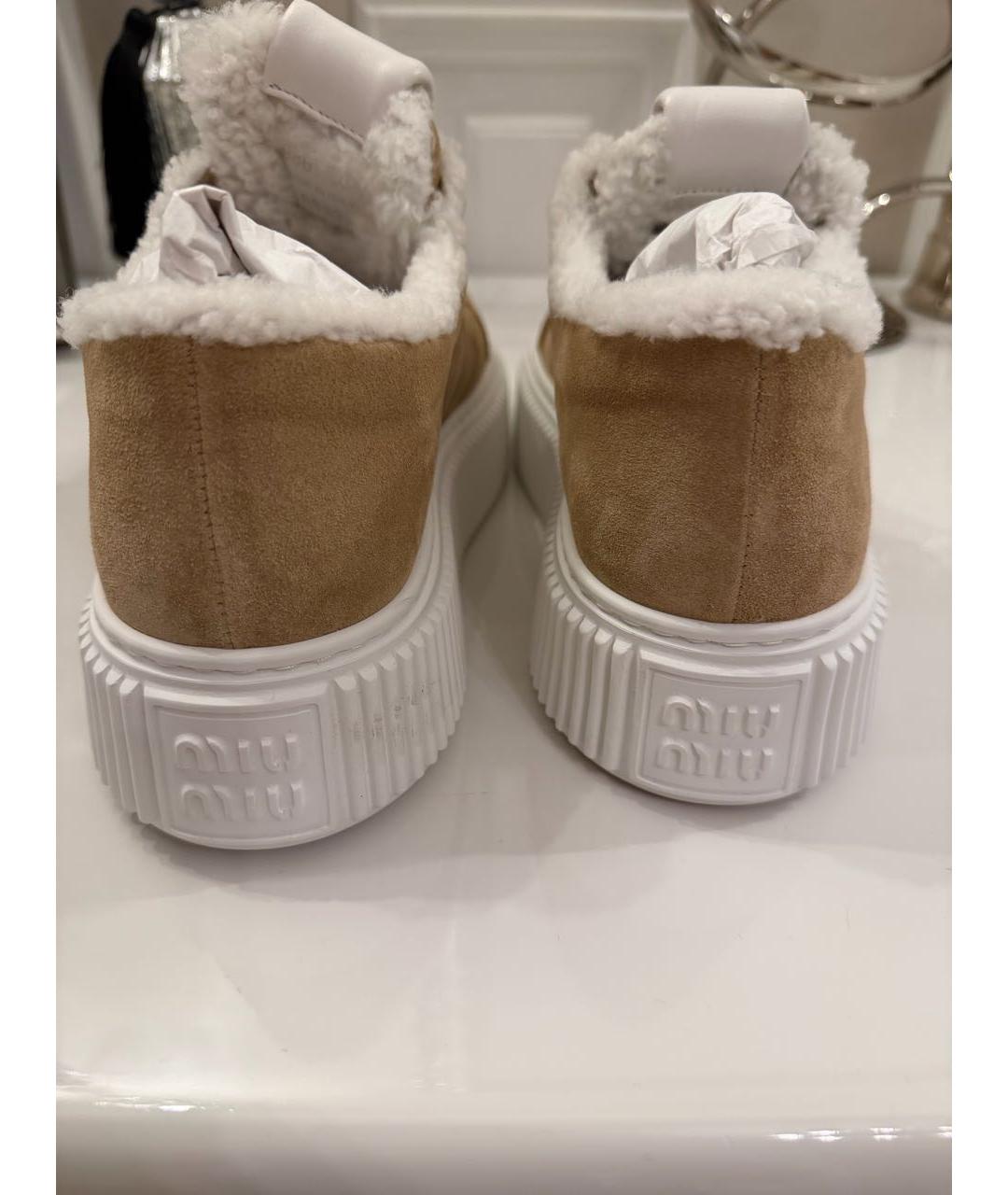 MIU MIU Бежевые замшевые кеды, фото 4