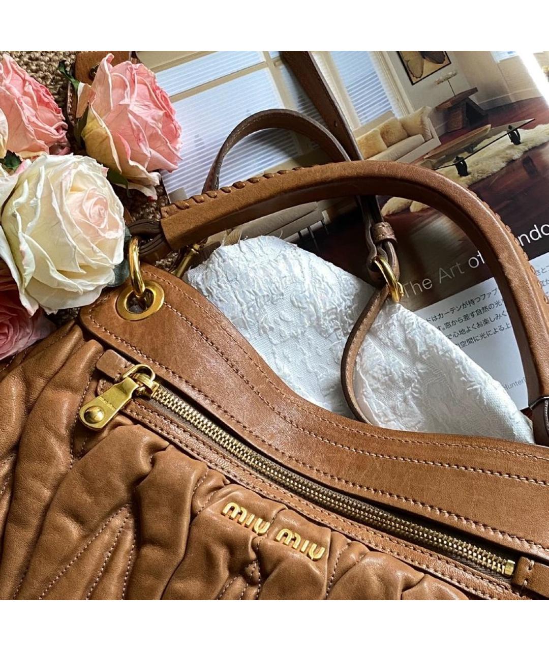 MIU MIU Коричневая кожаная сумка через плечо, фото 3