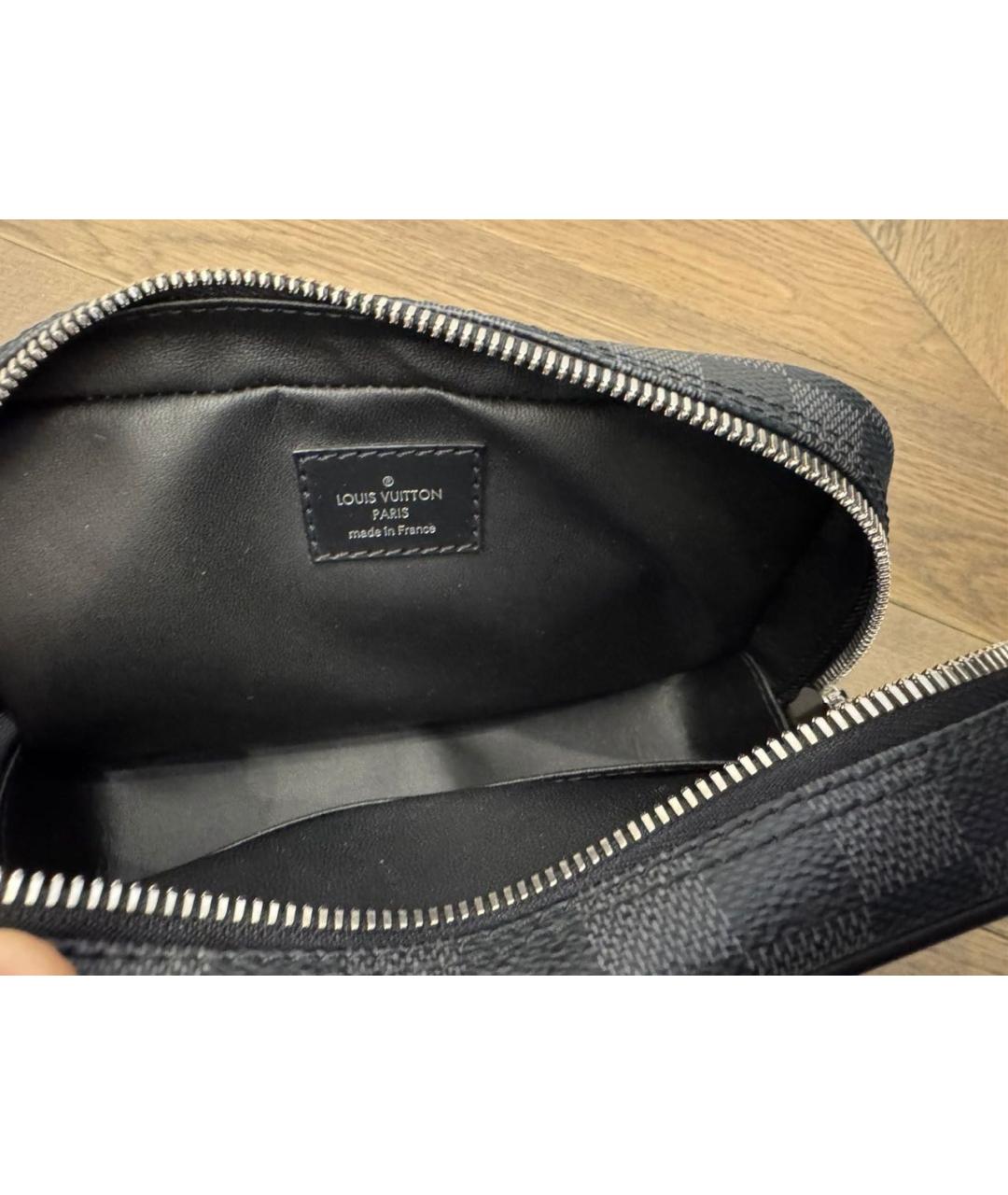 LOUIS VUITTON Черная кожаная барсетка, фото 4