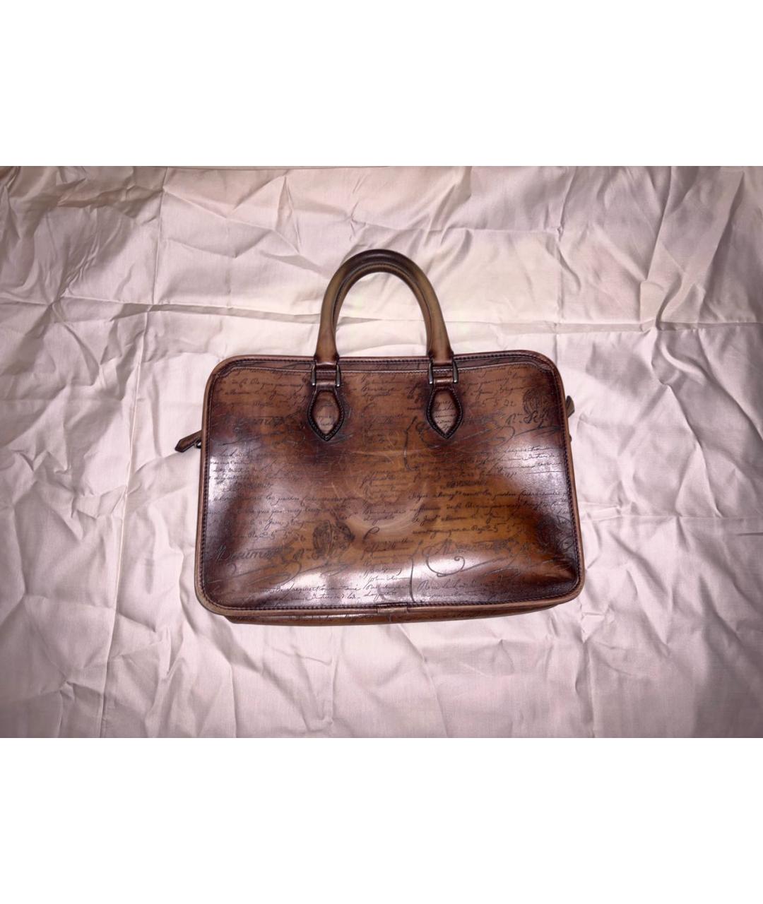 BERLUTI Коричневый портфель из лакированной кожи, фото 3