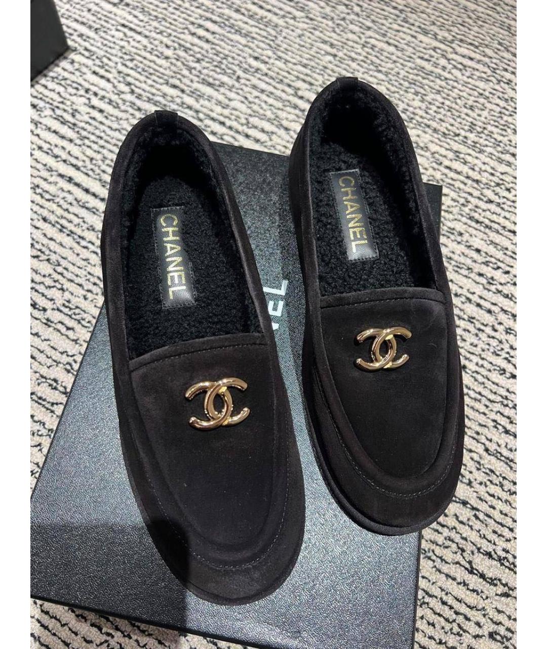CHANEL Черные замшевые лоферы, фото 3