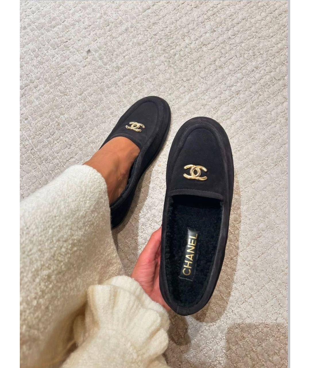 CHANEL Черные замшевые лоферы, фото 4