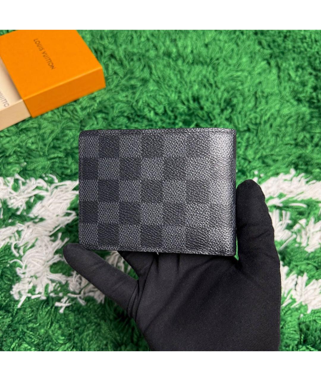 LOUIS VUITTON Антрацитовый кожаный кошелек, фото 2