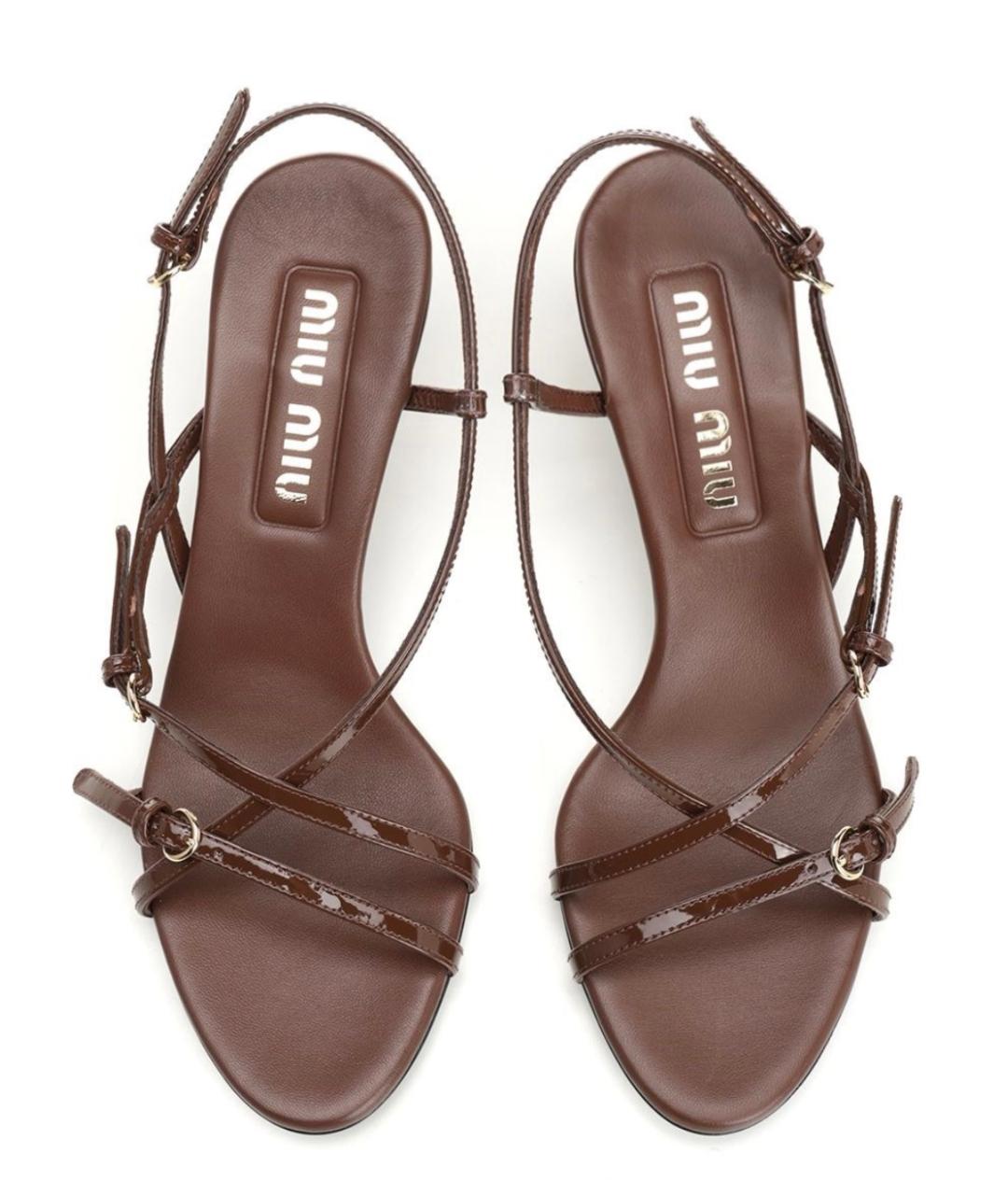 MIU MIU Коричневые босоножки из лакированной кожи, фото 3