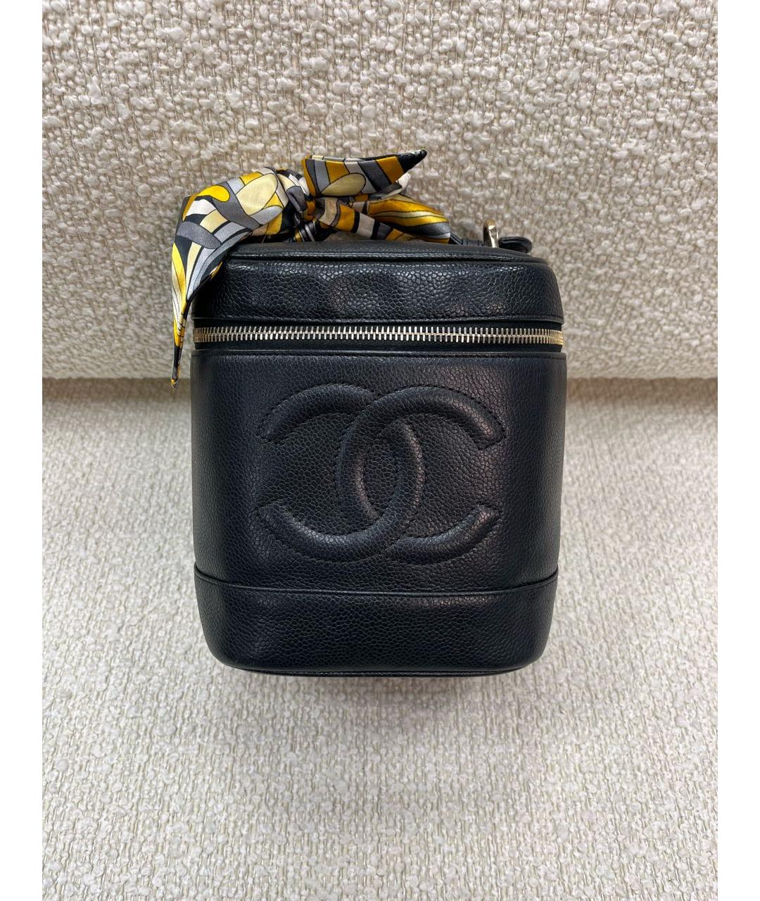 CHANEL Черная кожаная сумка с короткими ручками, фото 9