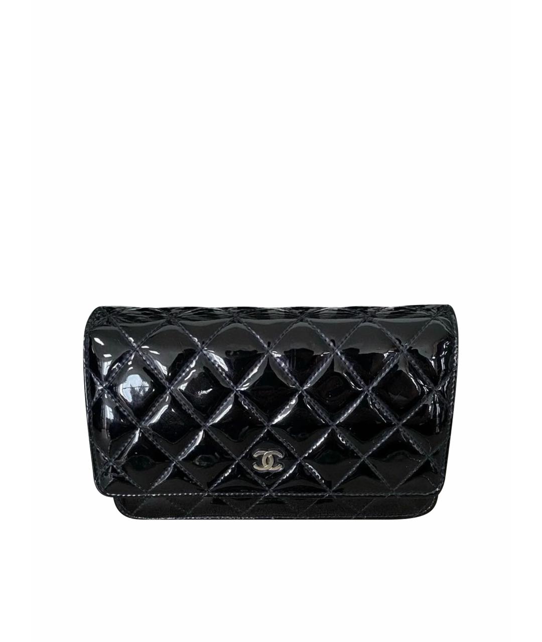 CHANEL Черная сумка через плечо из лакированной кожи, фото 1