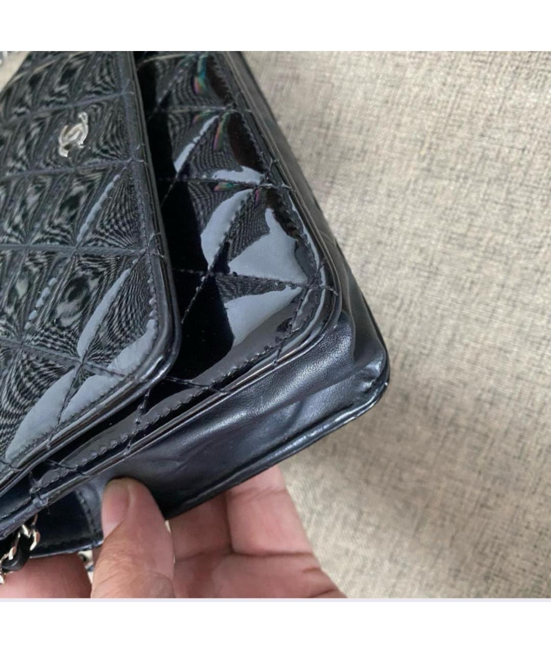 CHANEL Черная сумка через плечо из лакированной кожи, фото 7