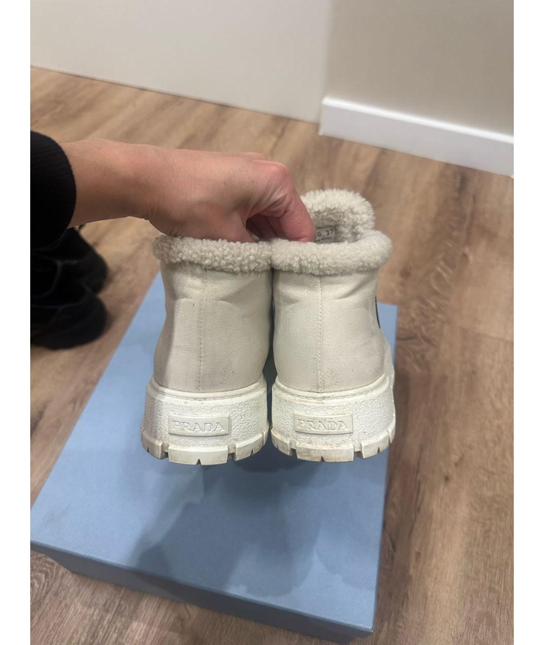 PRADA Серые замшевые ботинки, фото 3