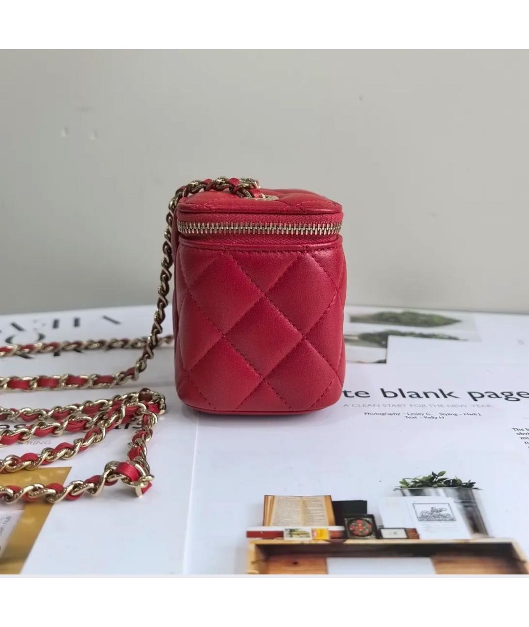 CHANEL Красная кожаная сумка через плечо, фото 4