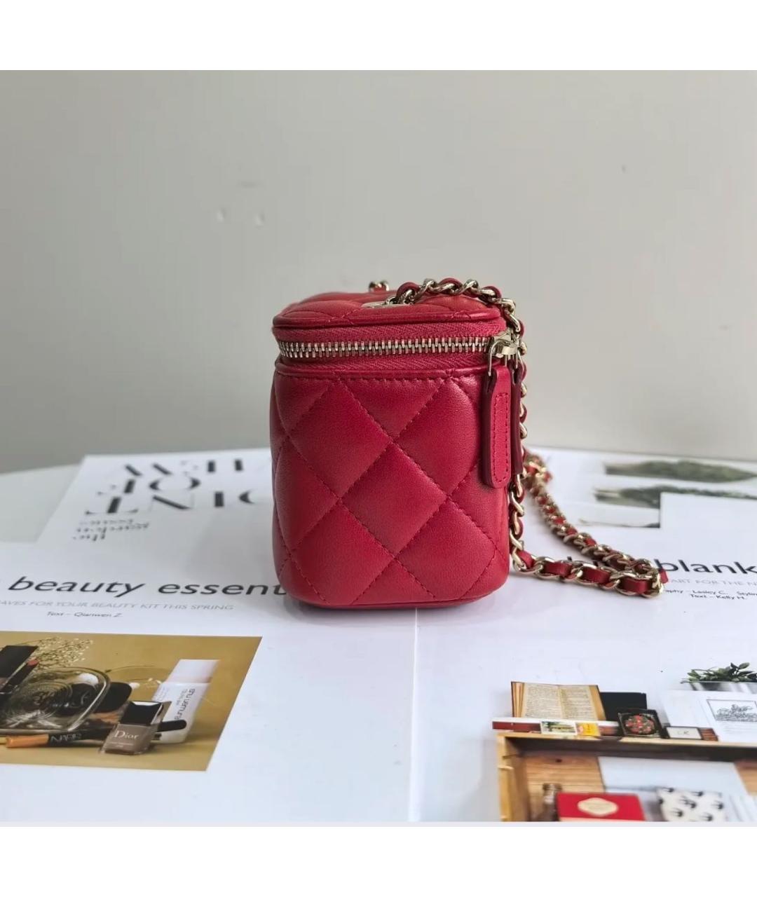 CHANEL Красная кожаная сумка через плечо, фото 3