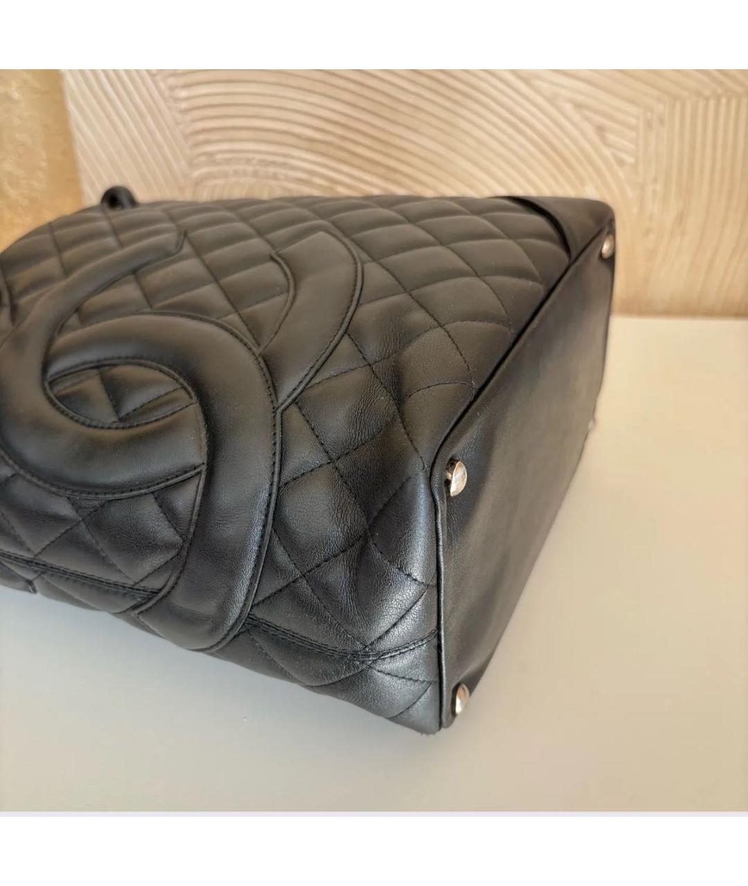 CHANEL Черная кожаная сумка с короткими ручками, фото 6