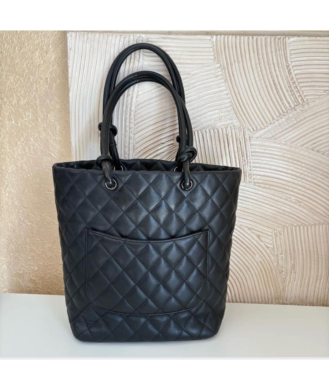 CHANEL Черная кожаная сумка с короткими ручками, фото 2