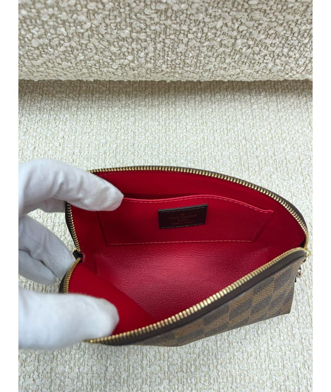 LOUIS VUITTON Коричневая косметичка, фото 4