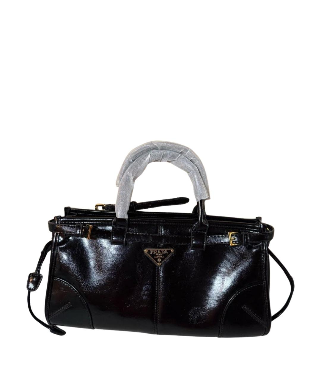 PRADA Черная сумка с короткими ручками из лакированной кожи, фото 1