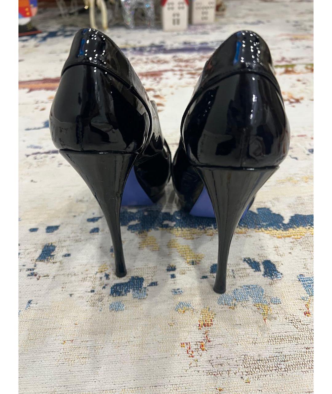 VERSACE Черные туфли из лакированной кожи, фото 4