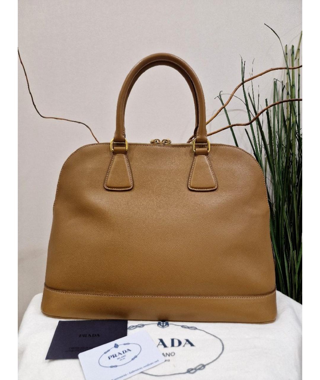 PRADA Коричневая кожаная сумка с короткими ручками, фото 3