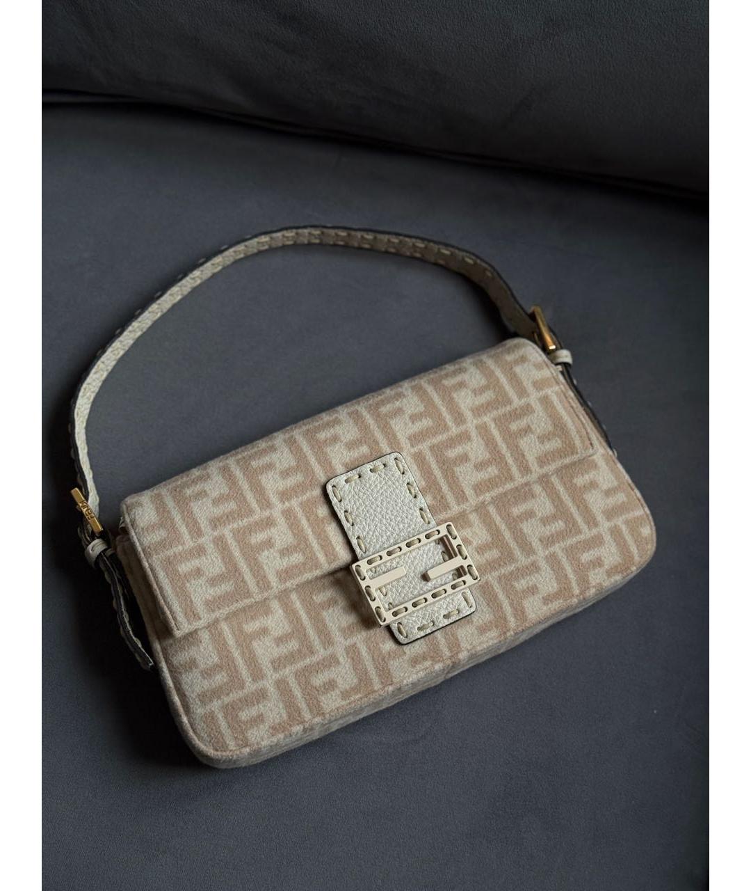 FENDI Бежевая сумка с короткими ручками, фото 2
