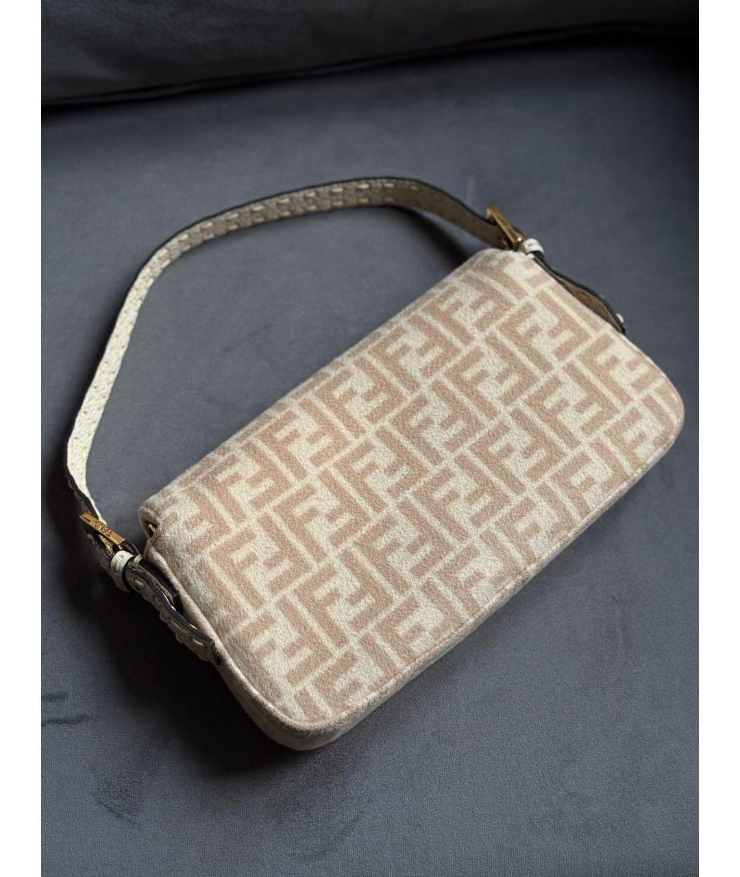FENDI Бежевая сумка с короткими ручками, фото 3