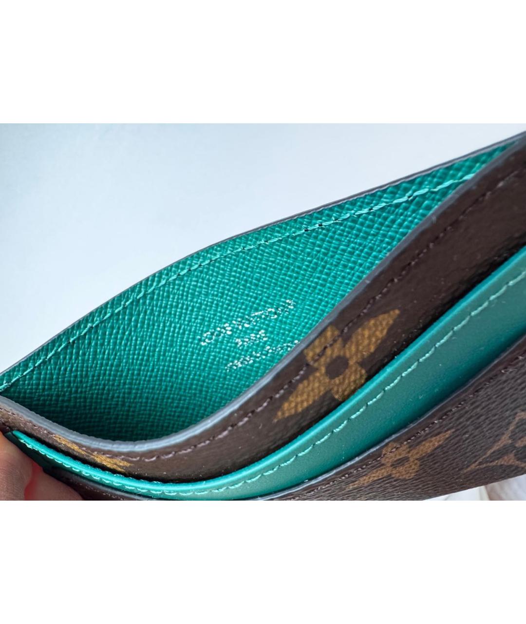 LOUIS VUITTON Зеленый кожаный кардхолдер, фото 3