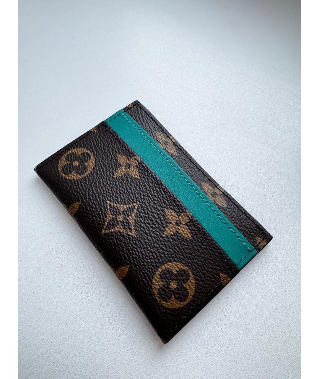 LOUIS VUITTON Зеленый кожаный кардхолдер, фото 7