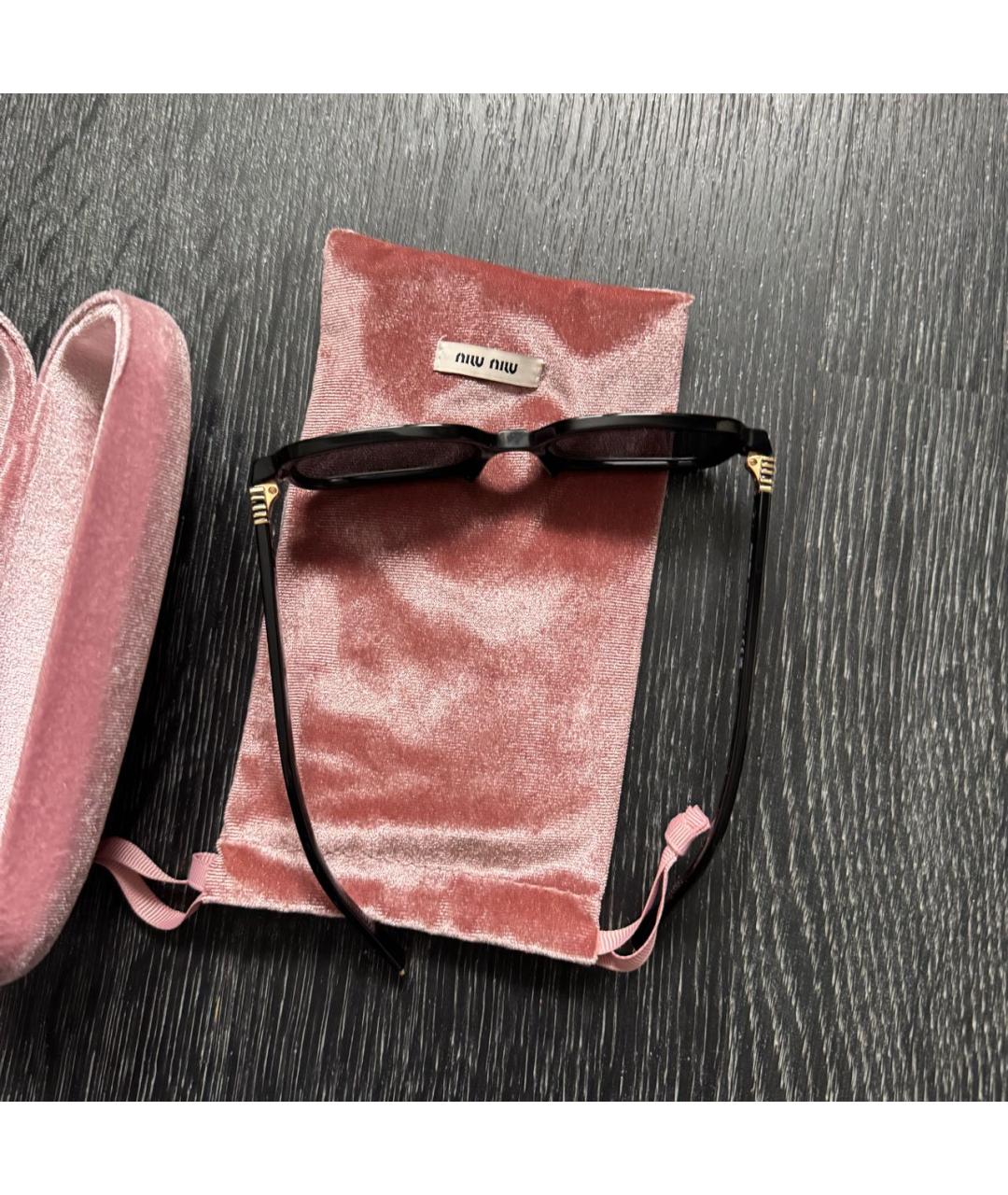 MIU MIU Черные пластиковые солнцезащитные очки, фото 2