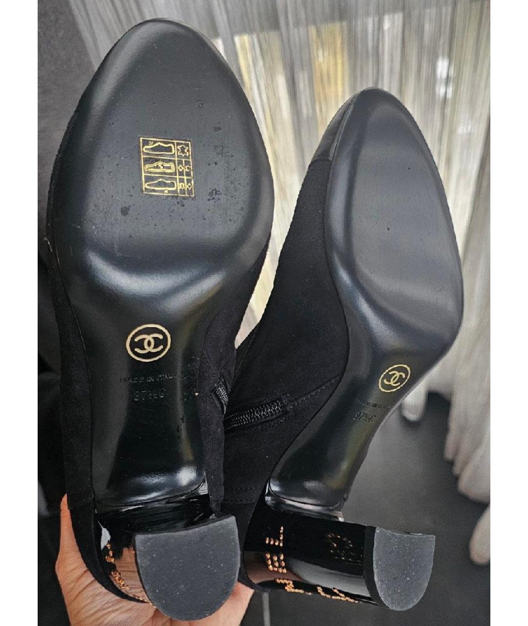 CHANEL Черные замшевые ботфорты, фото 5